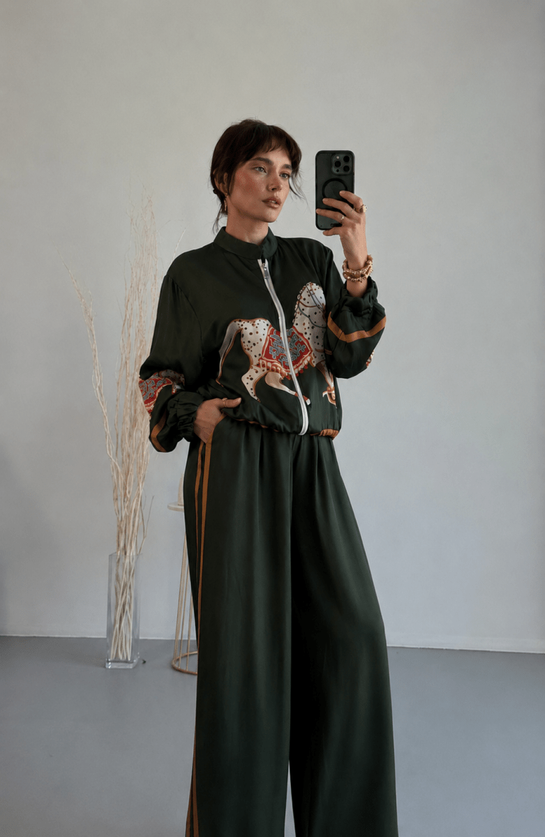 Bomber y Pantalones de Seda S