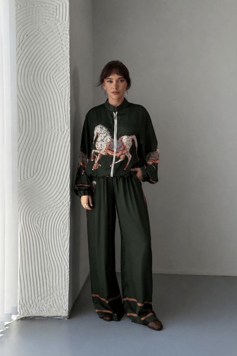 Bomber y Pantalones de Seda S