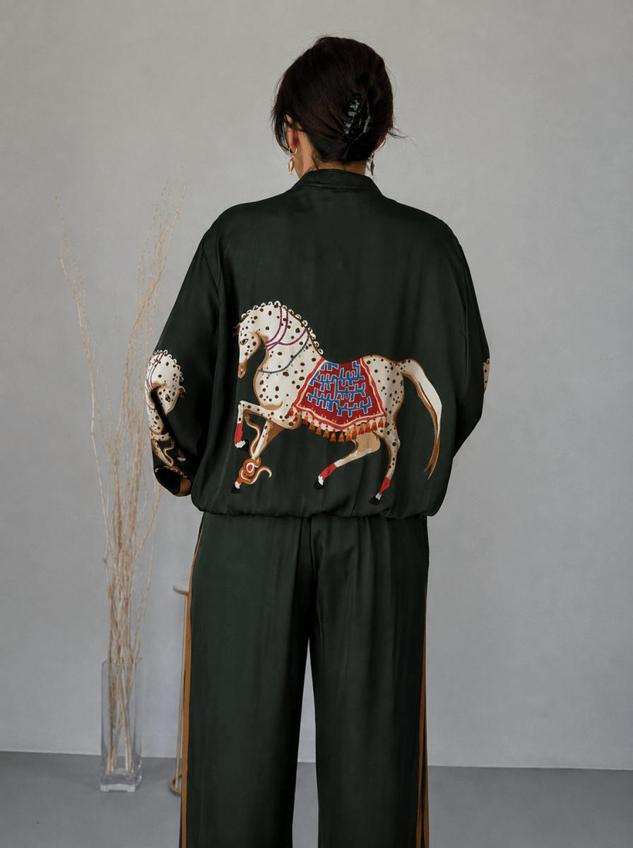 Bomber y Pantalones de Seda S