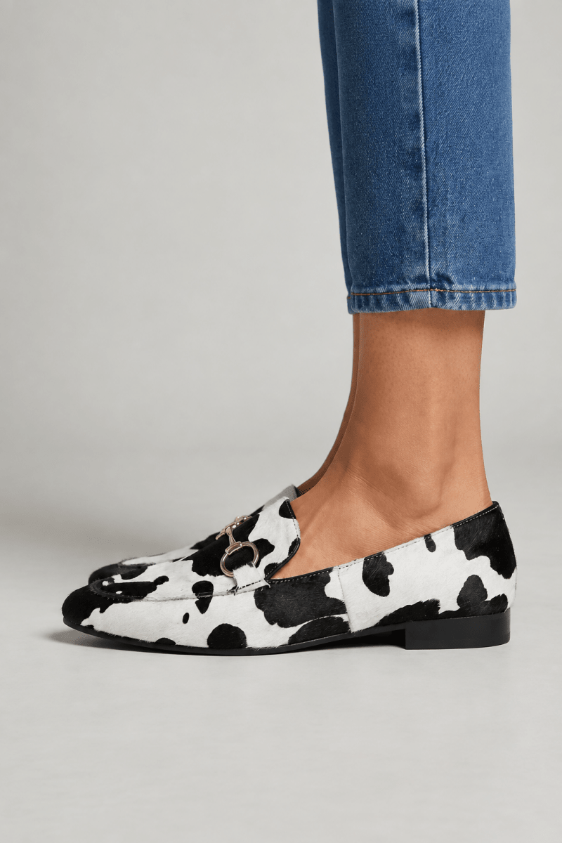 Mocasín de piel con estampado de leopardo en blanco y negro 34